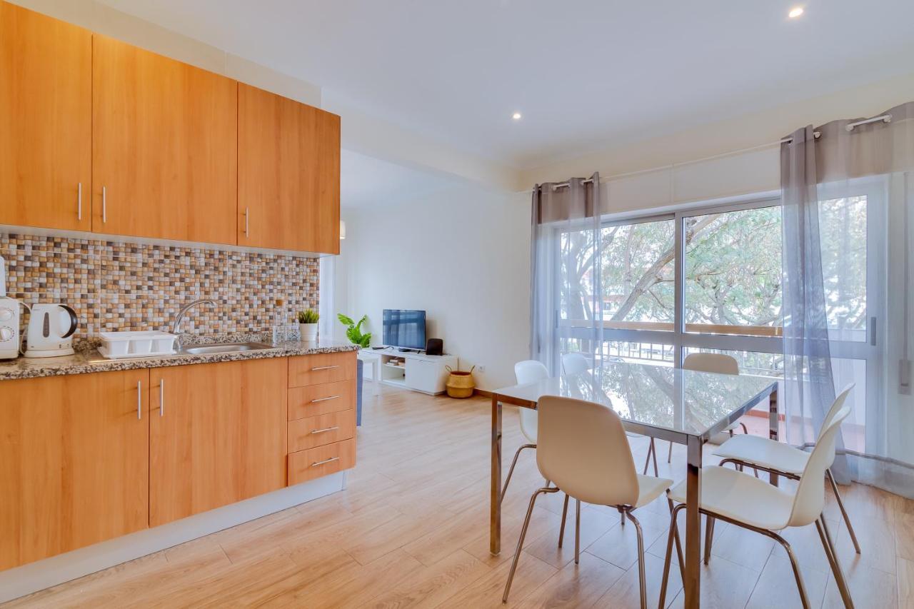Quarteira 2Br - Near The Beach At Homesbyfc Buitenkant foto
