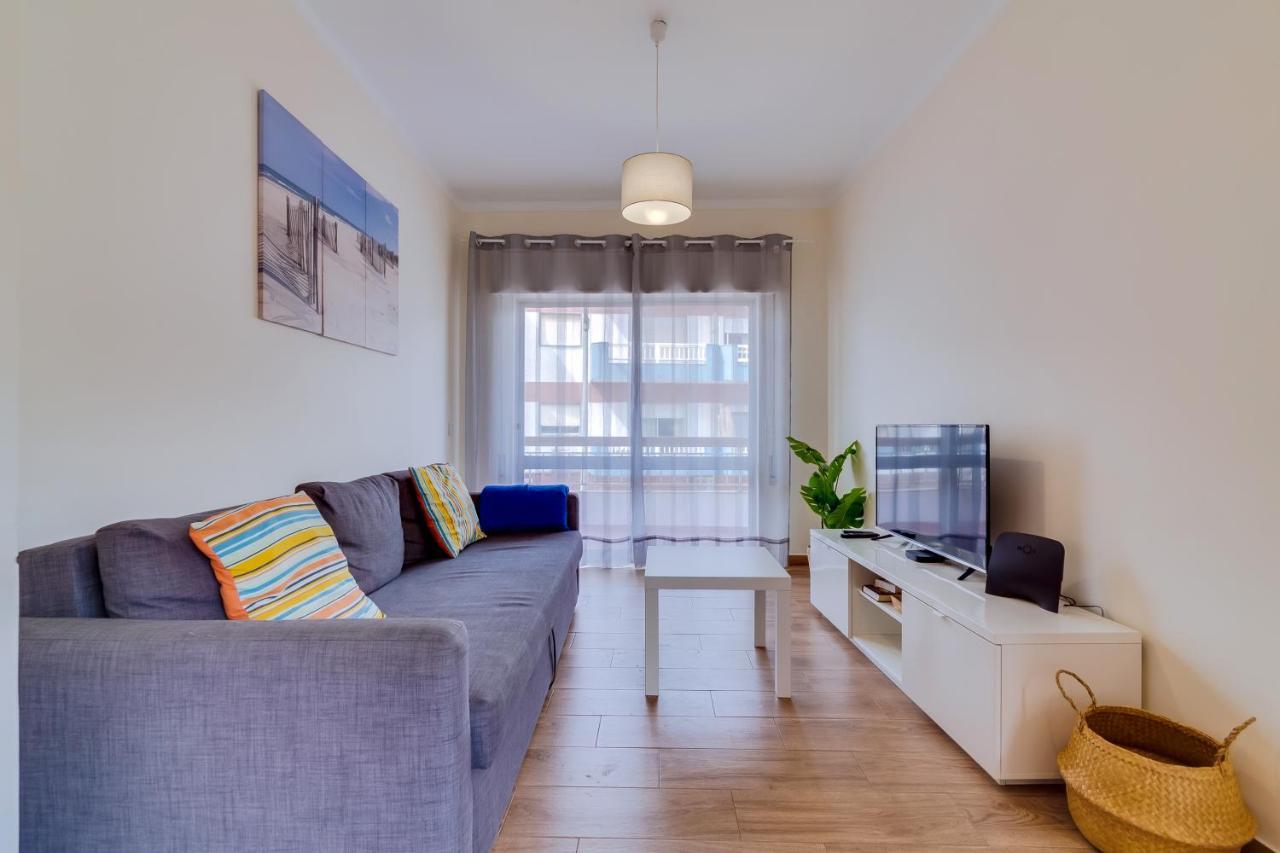 Quarteira 2Br - Near The Beach At Homesbyfc Buitenkant foto